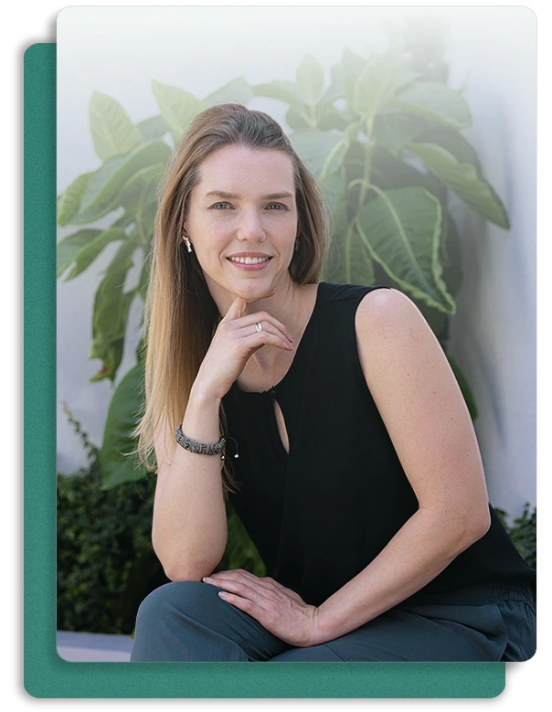 dra. caroline petersen foto da medica gastro em são paulo
